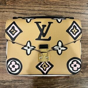 Louis Vuitton Wild At Heart Pochette Métis